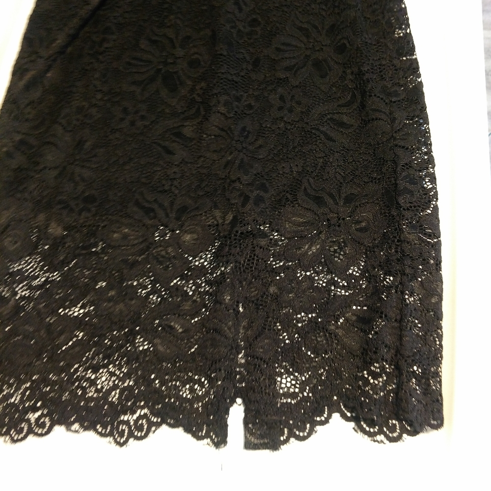 Lulu's black lace bodycon dress - Picture 7 of 12